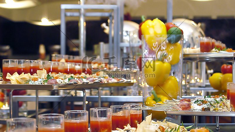 家庭烘焙，从这些必备原料开始**